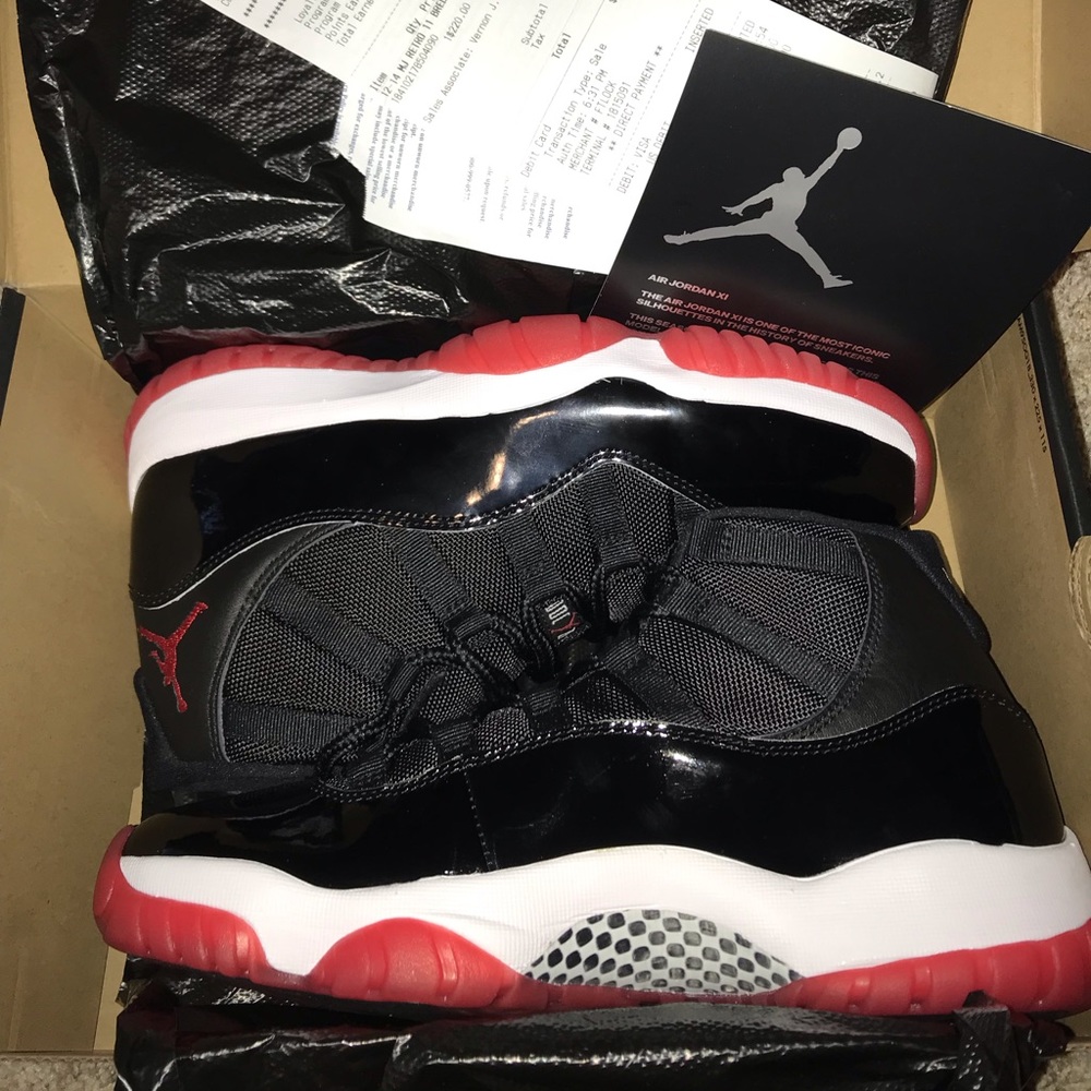 Air Jordan 11 Bred Size 9